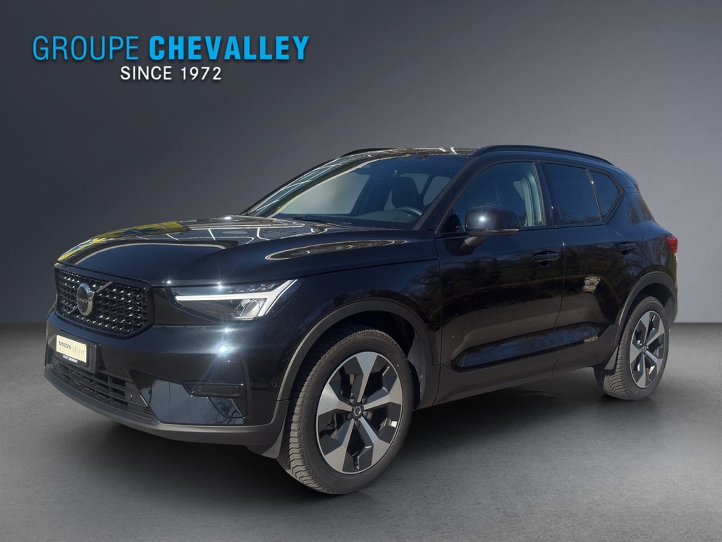 VOLVO XC40 B3 Benzin Mild Hybrid Plus Dark DCT