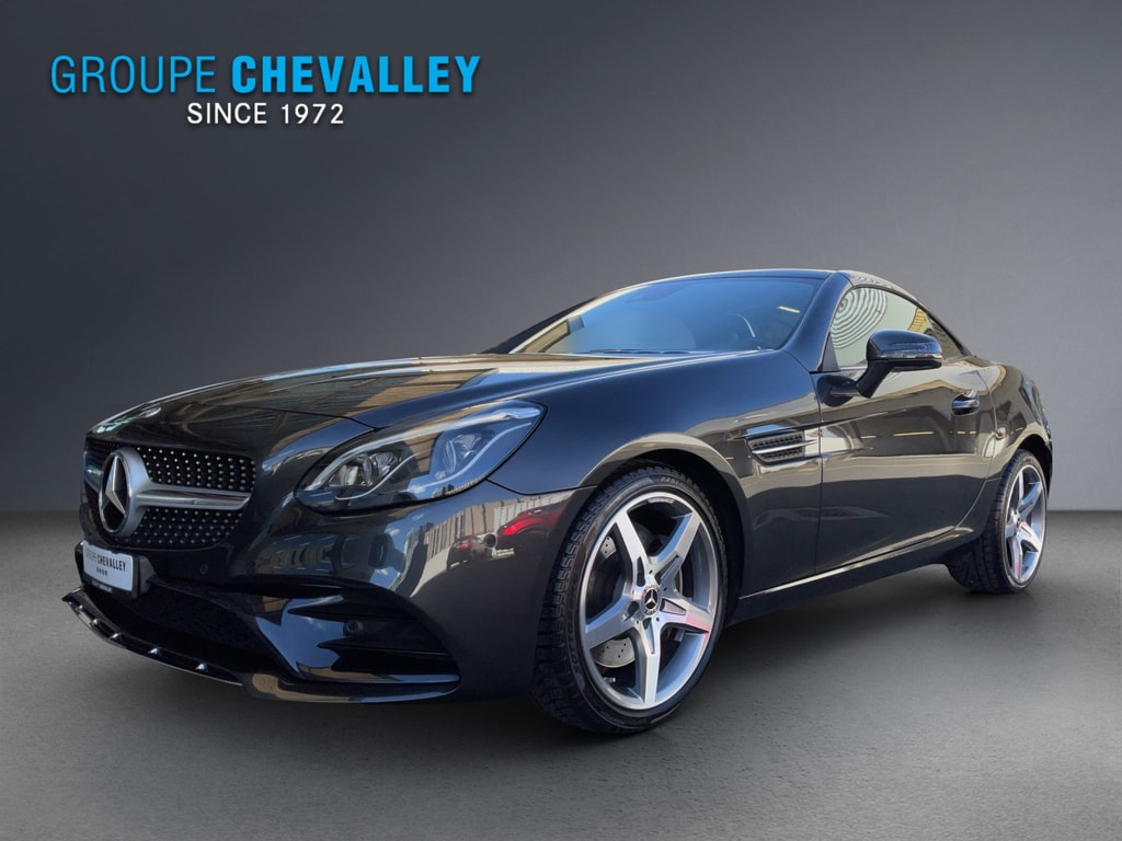 MERCEDES-BENZ SLC 300 AMG Line