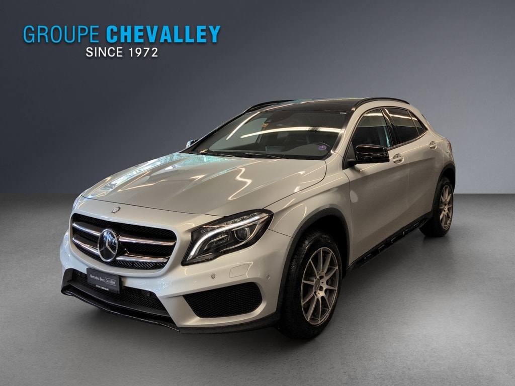 MERCEDES-BENZ GLA 250 AMG Line 4Matic