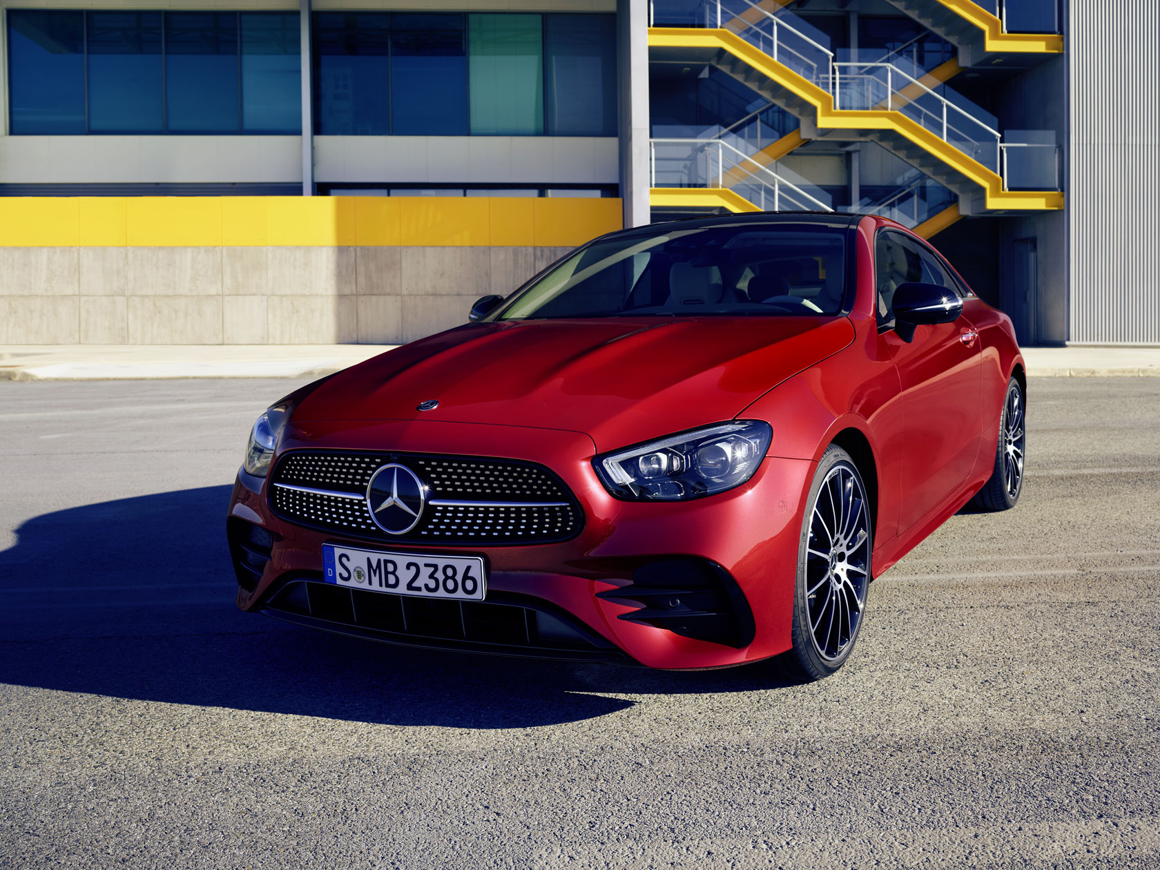 Mercedes-classe-E-coupé-Rouge