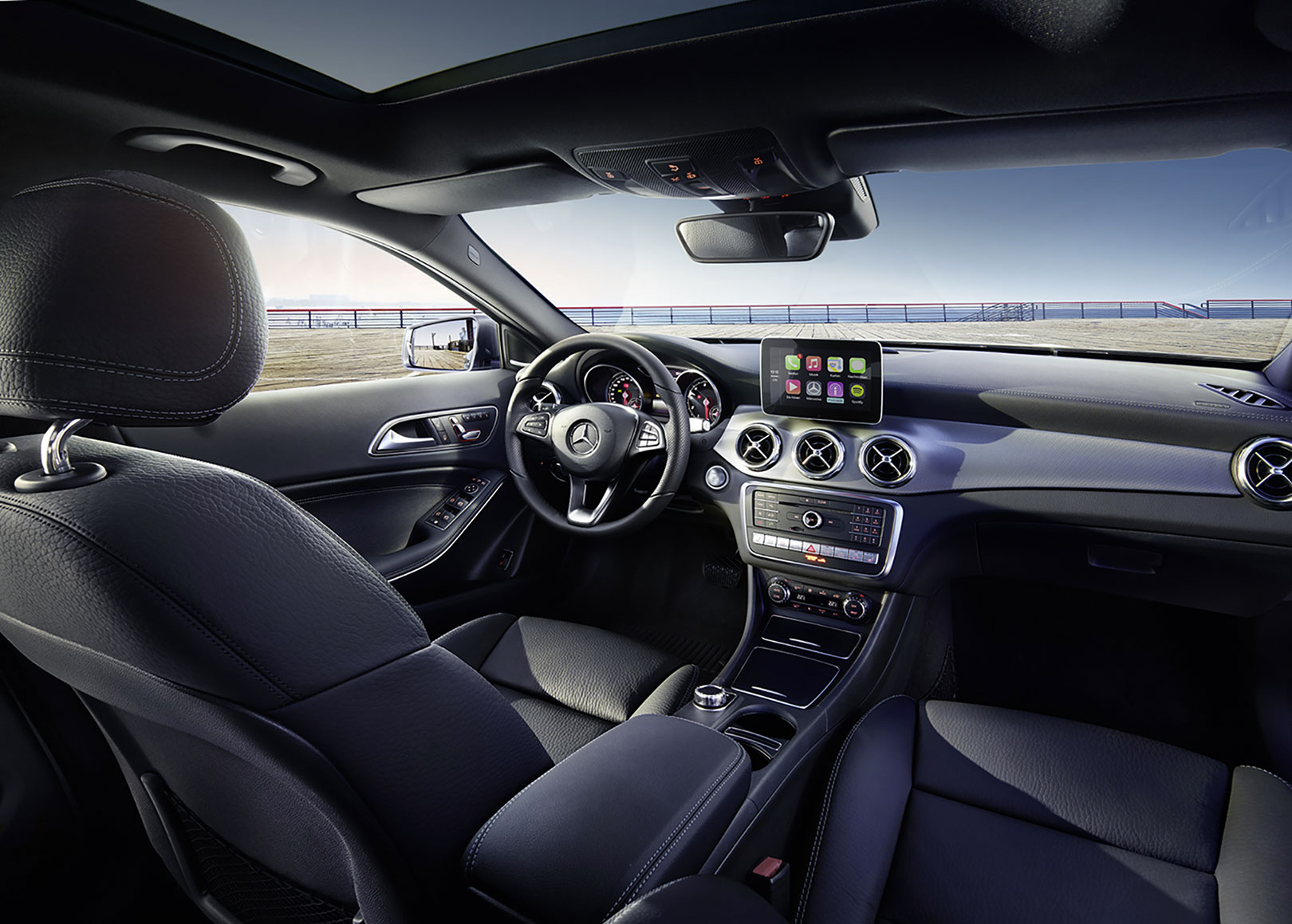 int-Mercedes-BEnz-GLA Mercedes-Benz GLA Groupe chevalley