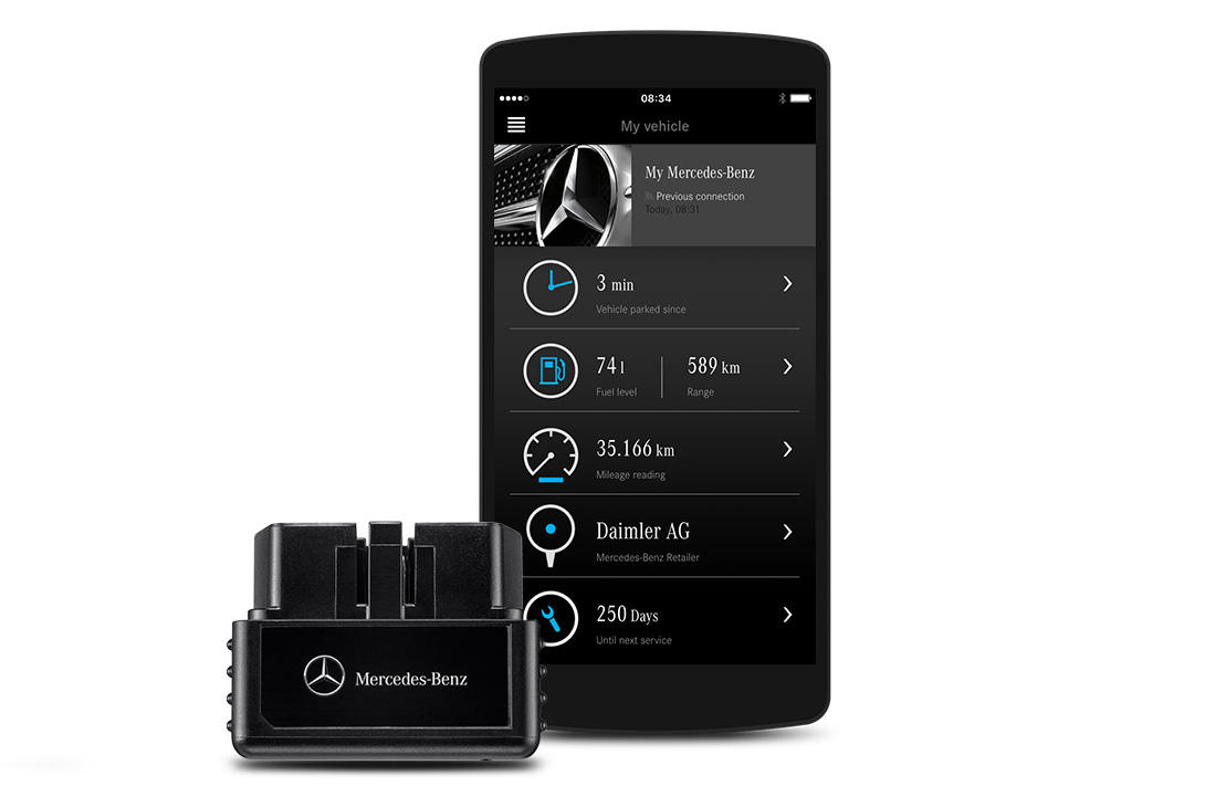 Le Mercedes me Adapter vous propose de redécouvrir le dialogue avec votre véhicule d’une toute autre façon. Enregistrez automatiquement vos trajets ou vos appoints de carburant sur votre smartphone, retrouvez en un clin d’œil votre véhicule en stationnement et gardez en permanence les données actuelles de votre véhicule telles que votre kilométrage et votre niveau de carburant sous les yeux.