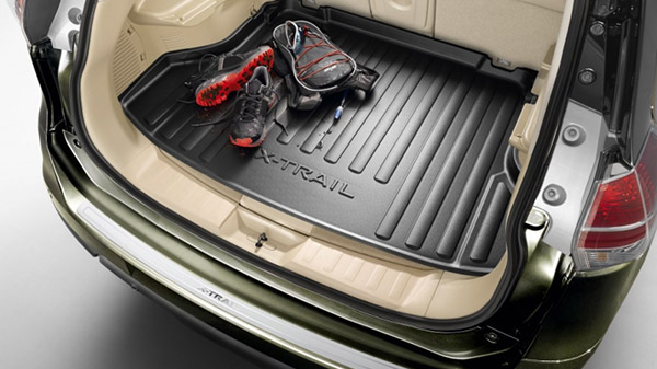 bac-de-coffre-souple-nissan-xtrail PACK HIVER NISSAN X-TRAIL : Lot de tapis caoutchouc, Bac de coffre souple (version 5 places) Protection intérieure du seuil de coffre