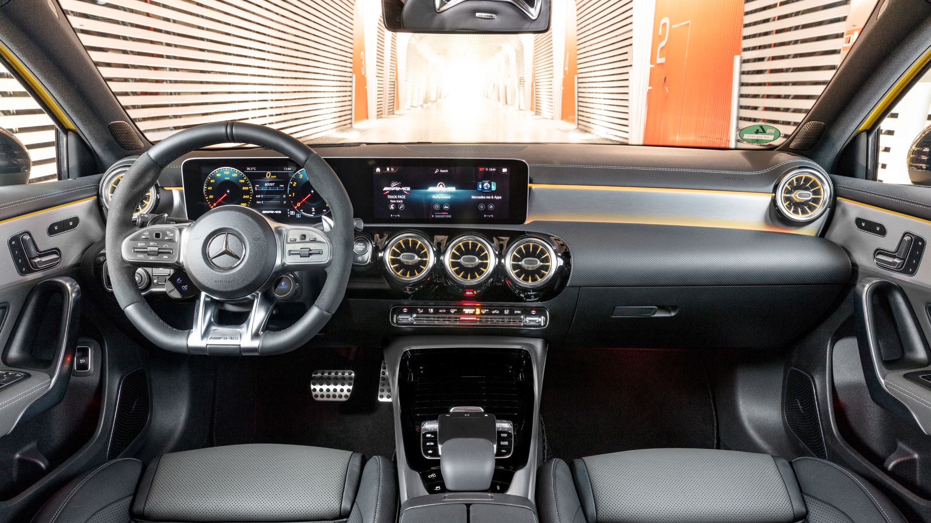 Mercedes-AMG A 35 4MATIC interieur