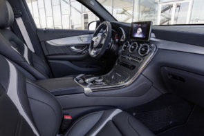 Mercedes-AMG GLC 63 S 4MATIC+, Interieur: Leder Nappa Schwarz, Exterieur: selenitgrau metallic ;Kraftstoffverbrauch kombiniert: 10,7  l/100 km; CO2-Emissionen kombiniert: 244  g/km

Mercedes-AMG GLC 63 S 4MATIC+, interior: leather nappa black, exterior: selenite grey; Fuel consumption combined: 10.7 l/100 km; combined CO2 emissions: 244 g/km