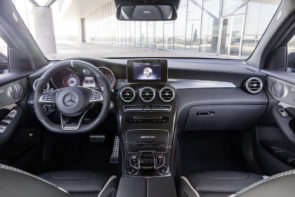 Mercedes-AMG GLC 63 S 4MATIC+, Interieur: Leder Nappa Schwarz, Exterieur: selenitgrau metallic ;Kraftstoffverbrauch kombiniert: 10,7  l/100 km; CO2-Emissionen kombiniert: 244  g/km

Mercedes-AMG GLC 63 S 4MATIC+, interior: leather nappa black, exterior: selenite grey; Fuel consumption combined: 10.7 l/100 km; combined CO2 emissions: 244 g/km